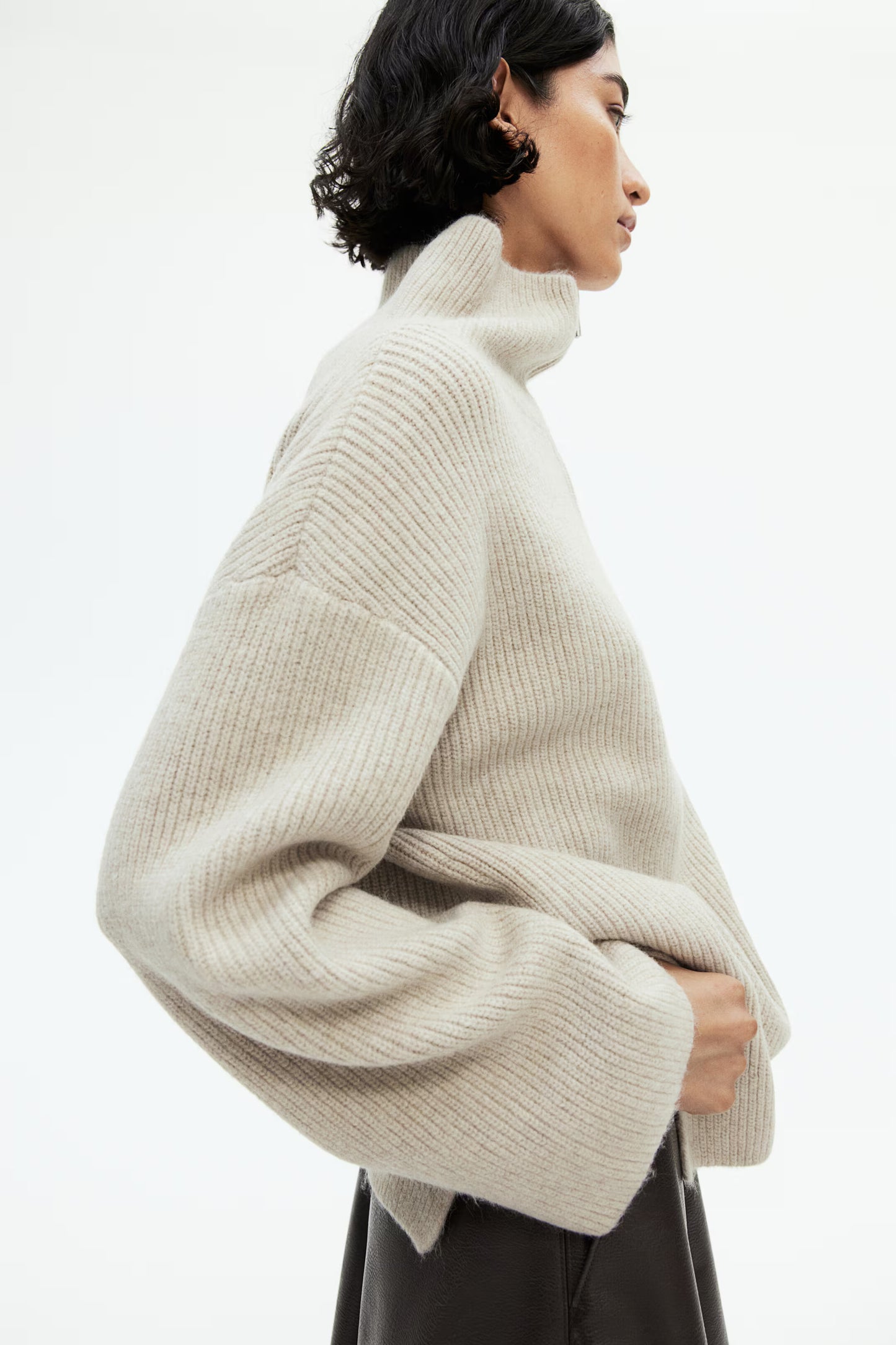 RIBBED ZIP SWEATER