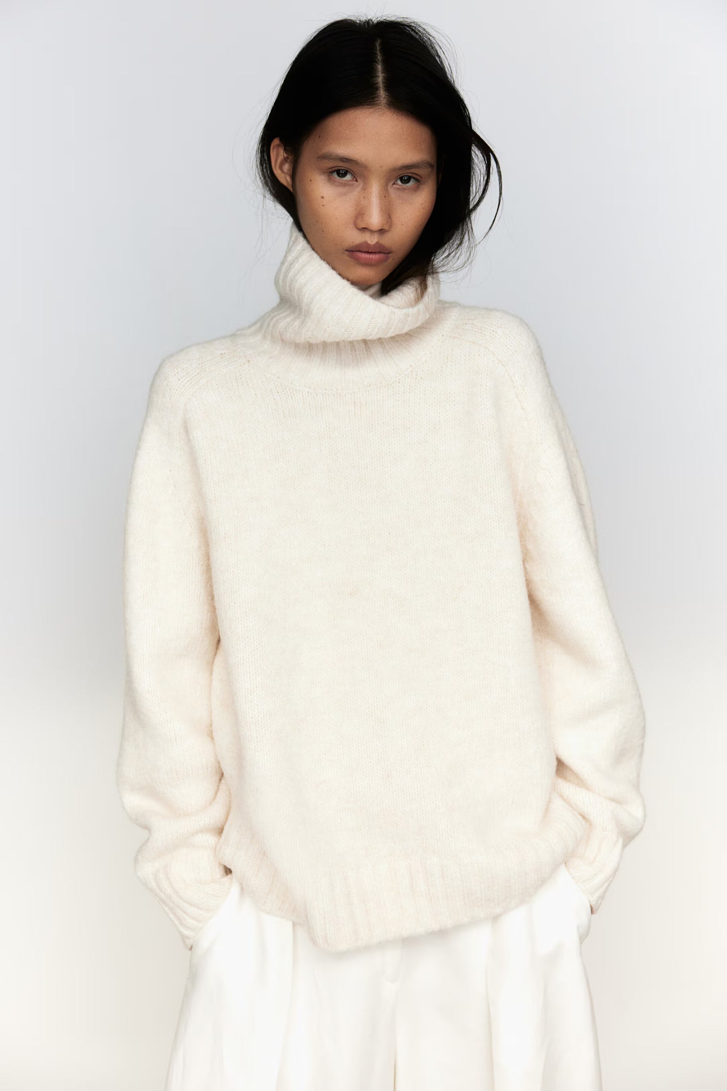 OVERSIZED TURTLENECK